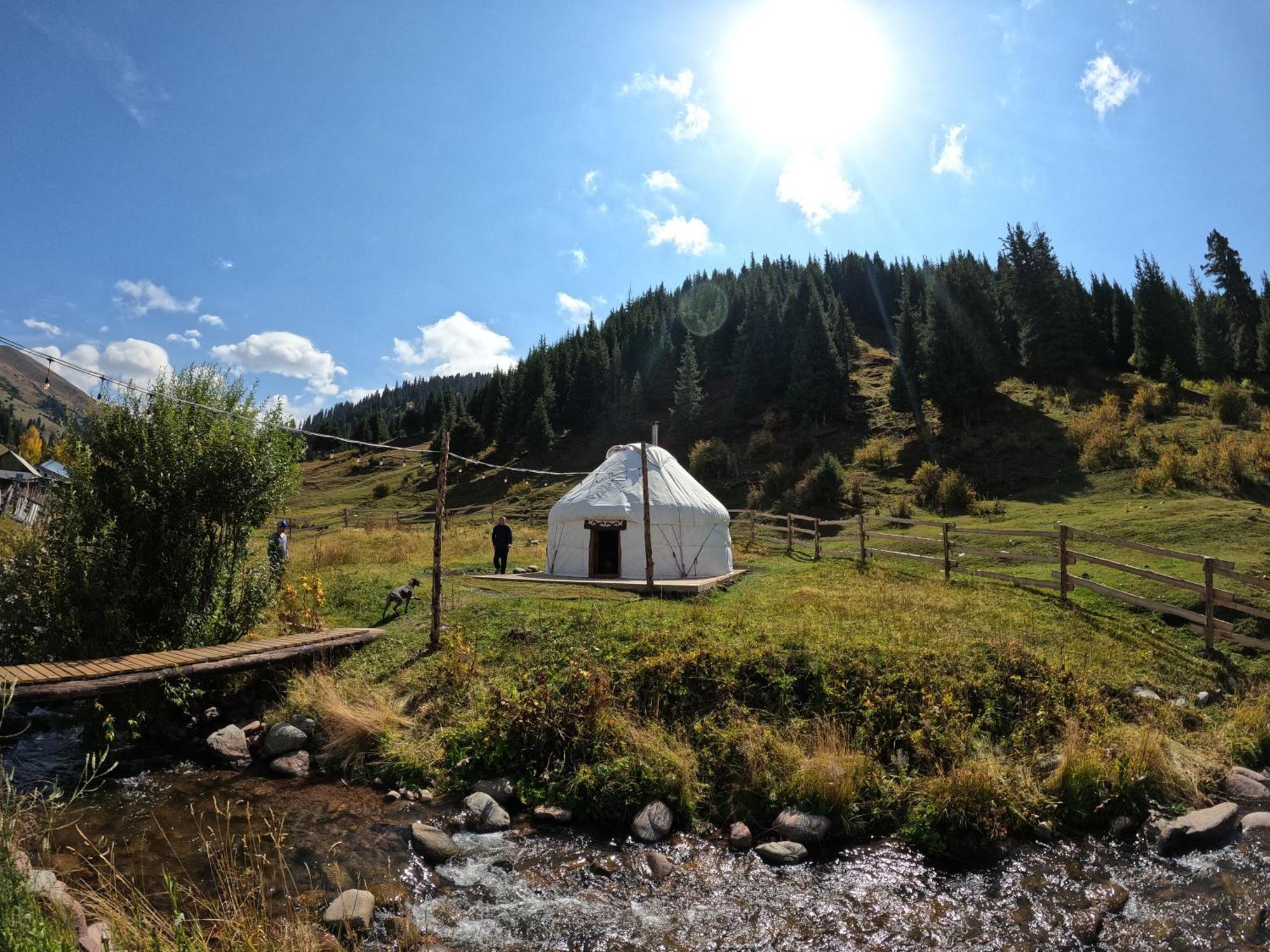 Mine Hostel Dzhergalan Jyrgalan Exterior photo